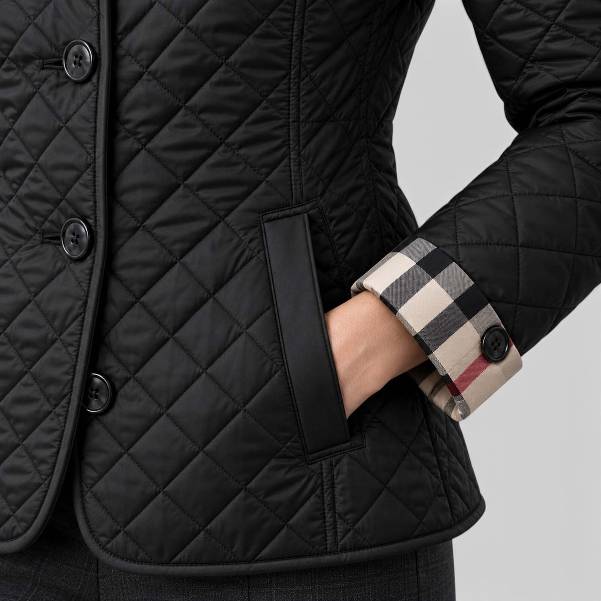 Monvaline | Women’s Lightweight Quilted Coat for Cool Weather and City Wear