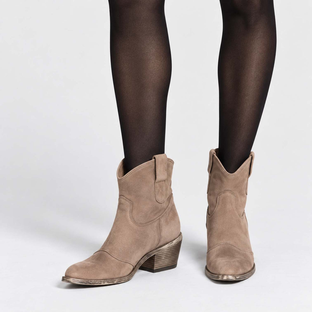 Monvaline | Women’s Suede Cowboy Boots – Classic Western Style