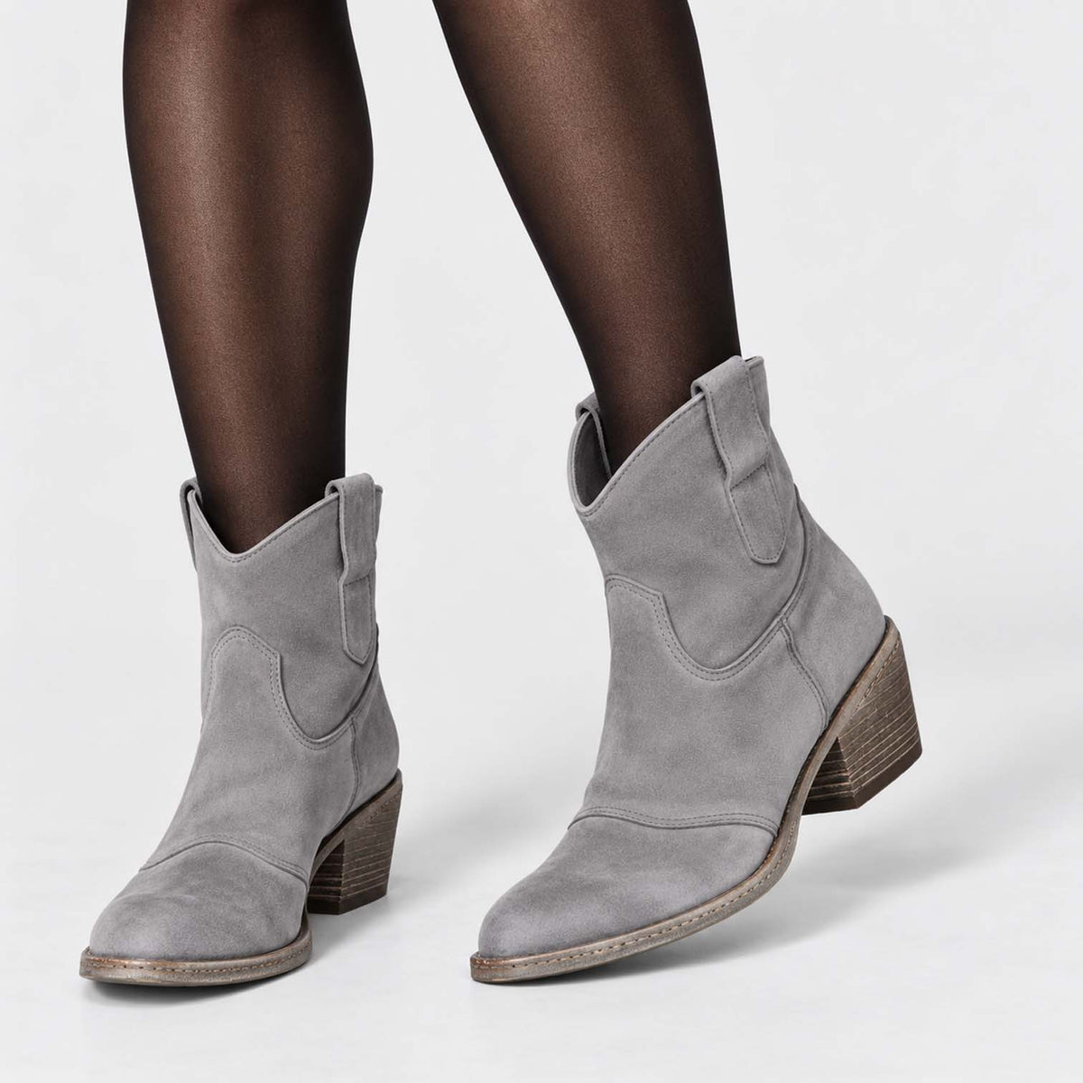 Monvaline | Women’s Suede Cowboy Boots – Classic Western Style